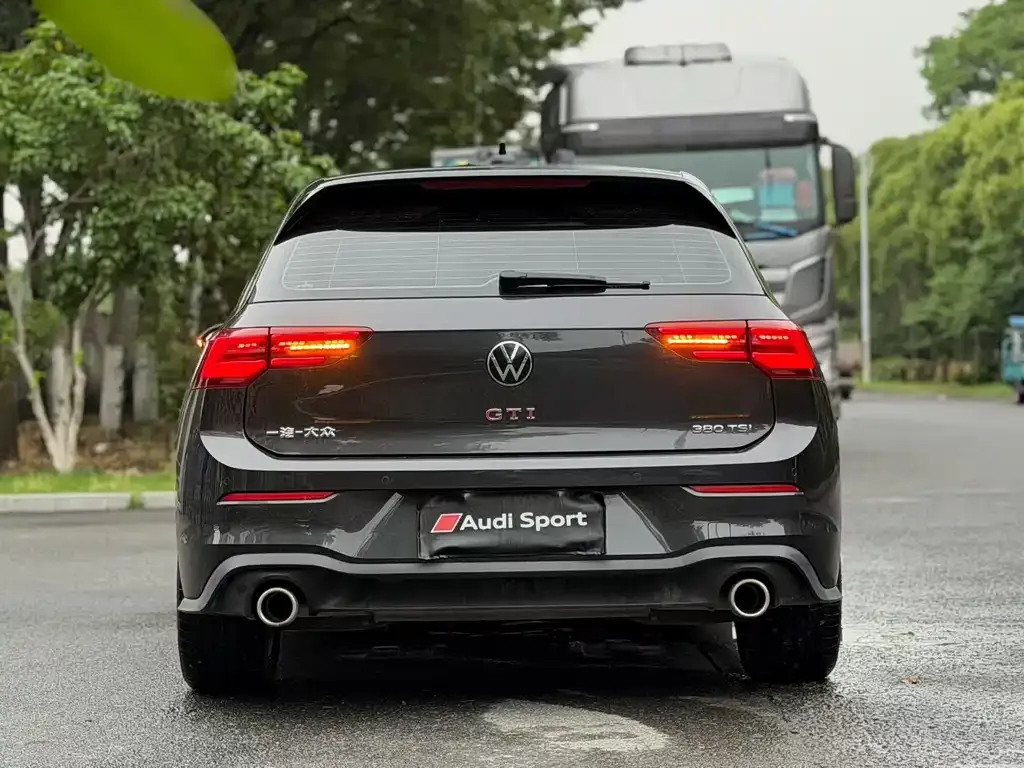 Volkswagen Golf GTI — фото 2
