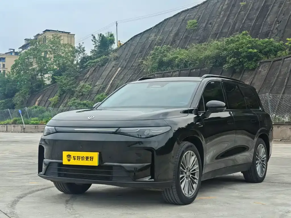 Leapmotor C16