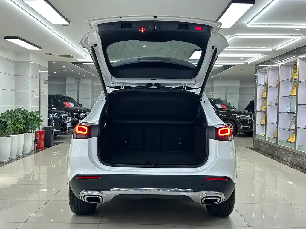 Mercedes-Benz GLA — фото 6