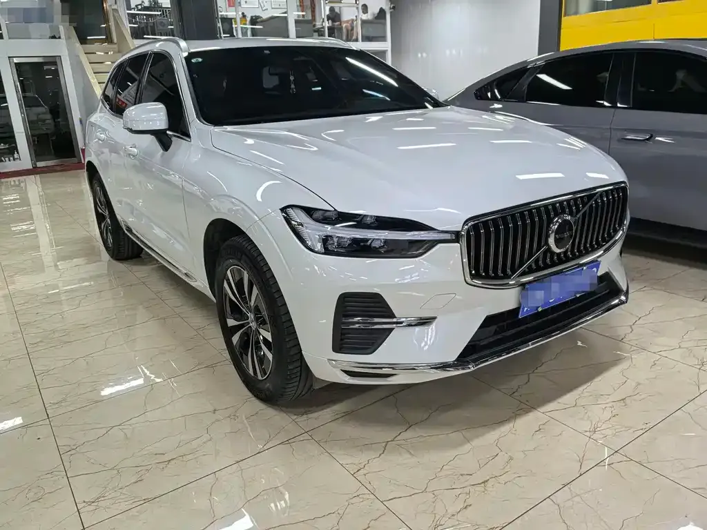 Volvo XC60 — фото 3