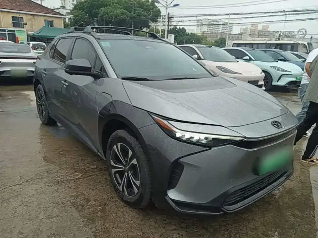 Toyota bZ4X 2023 из CN, фото 9