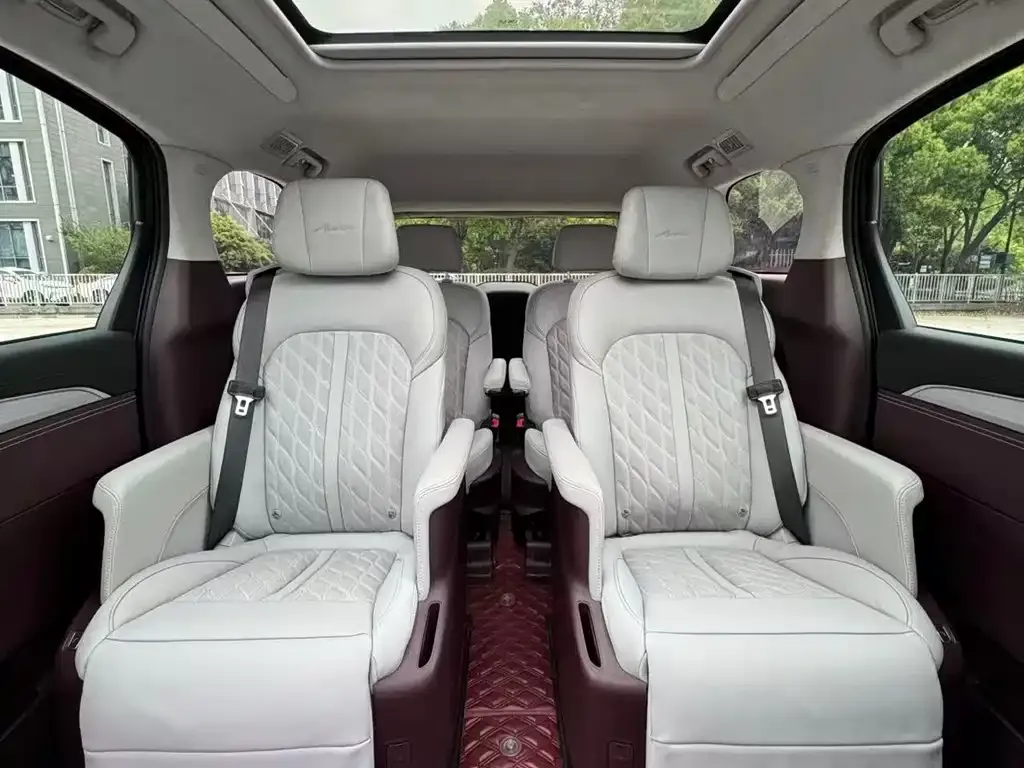 Buick GL8 2023 из CN, фото 6