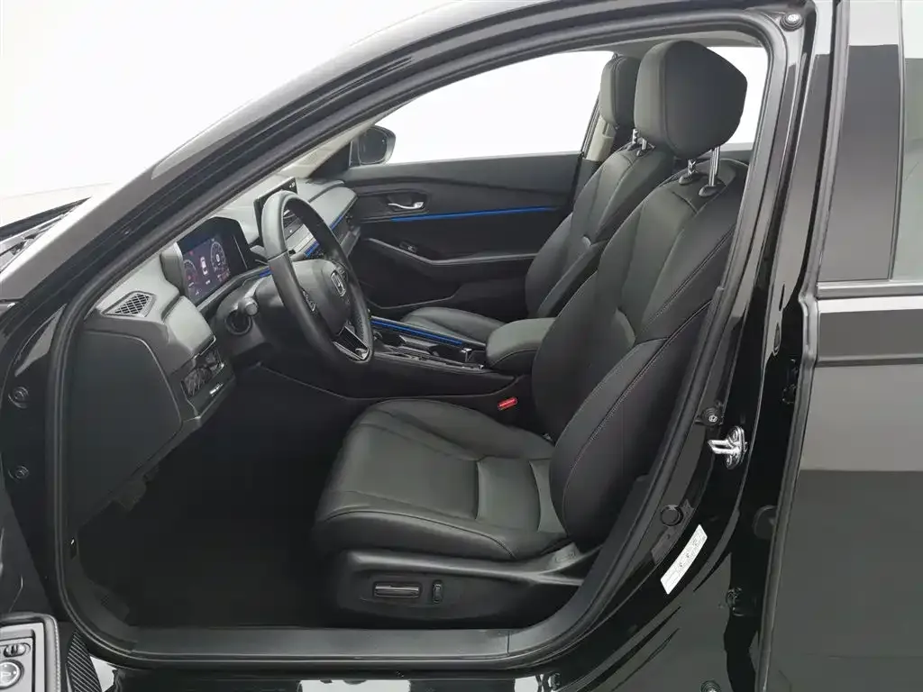 Honda Accord — фото 10