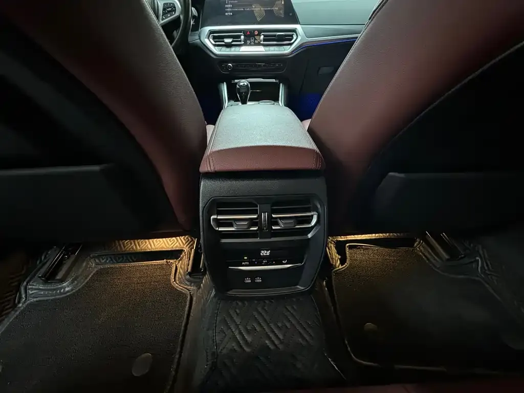 BMW 3 Series 2021 из CN, фото 9