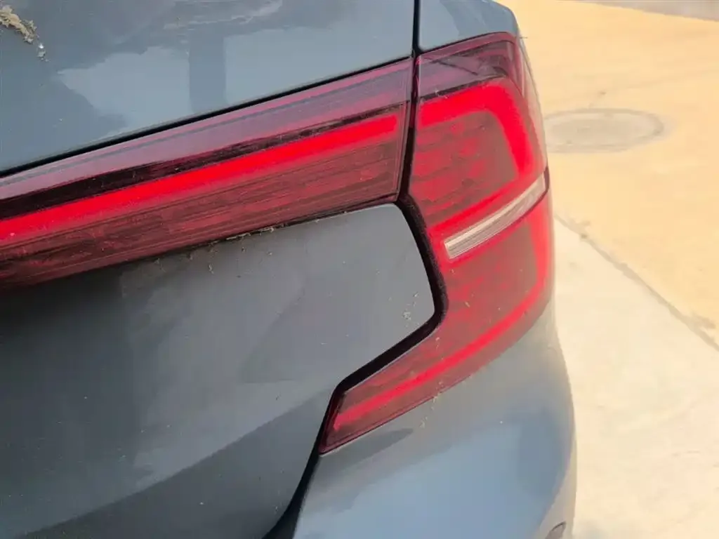 Volvo S60 2023 из CN, фото 2