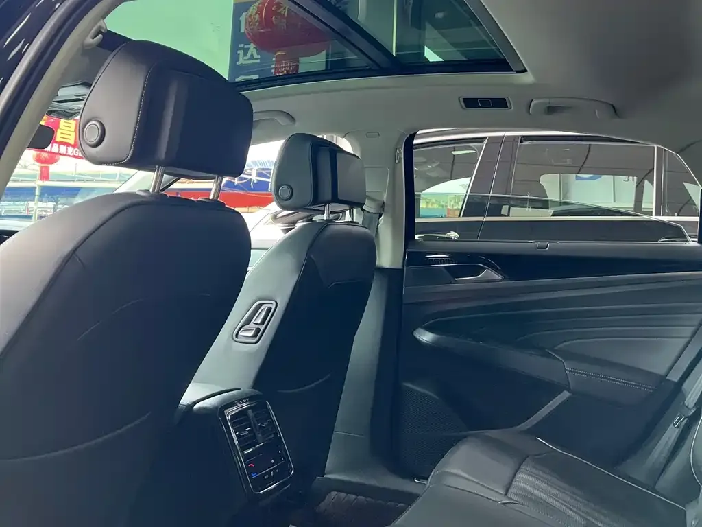 Volkswagen Passat — фото 8