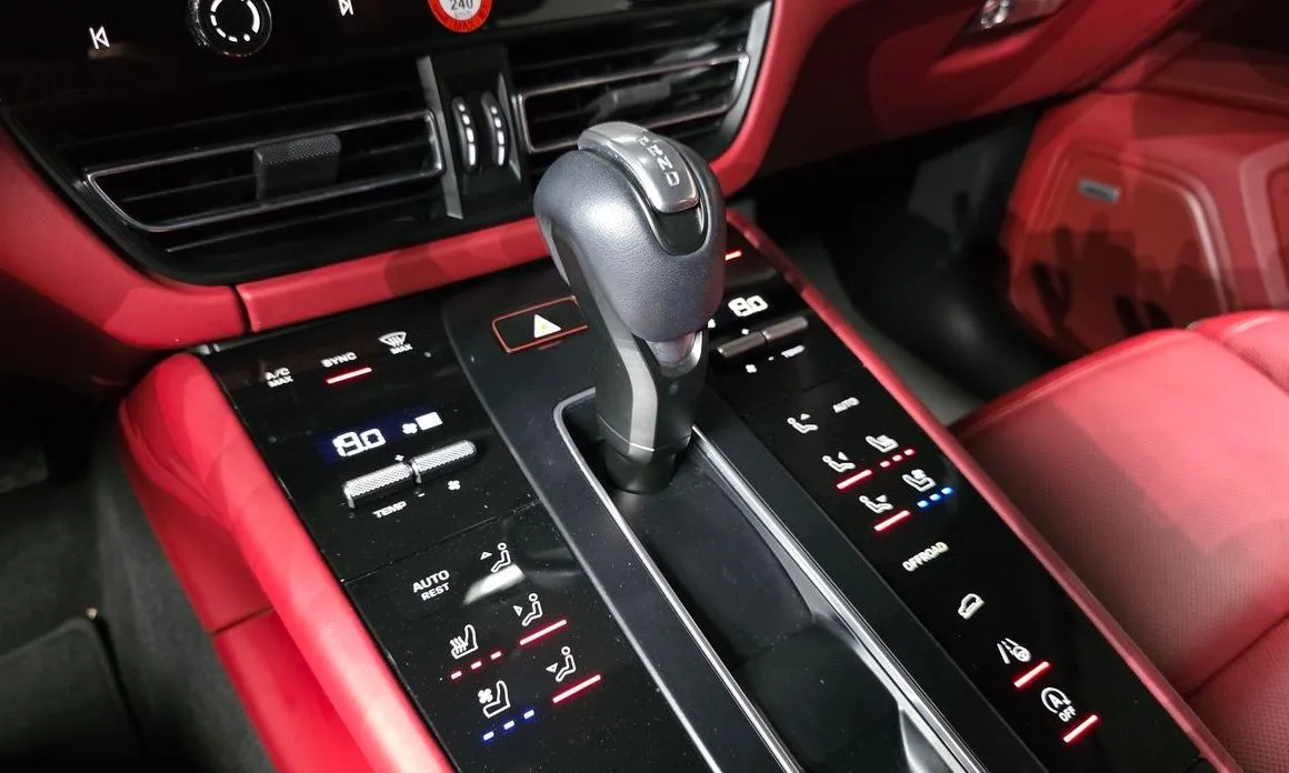 Porsche Macan 2023 из KR, фото 6