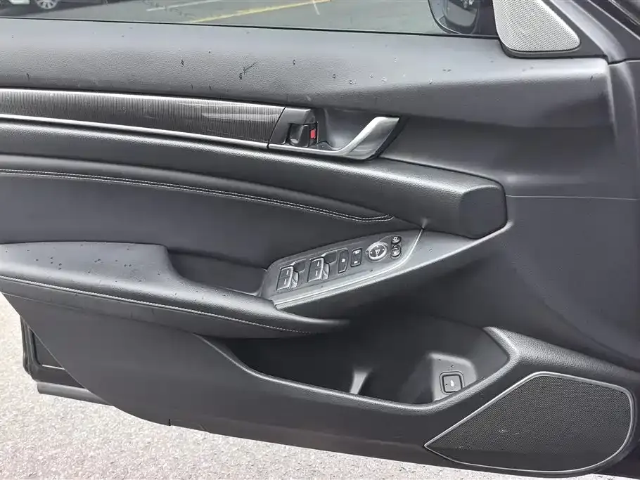Honda Accord — фото 9