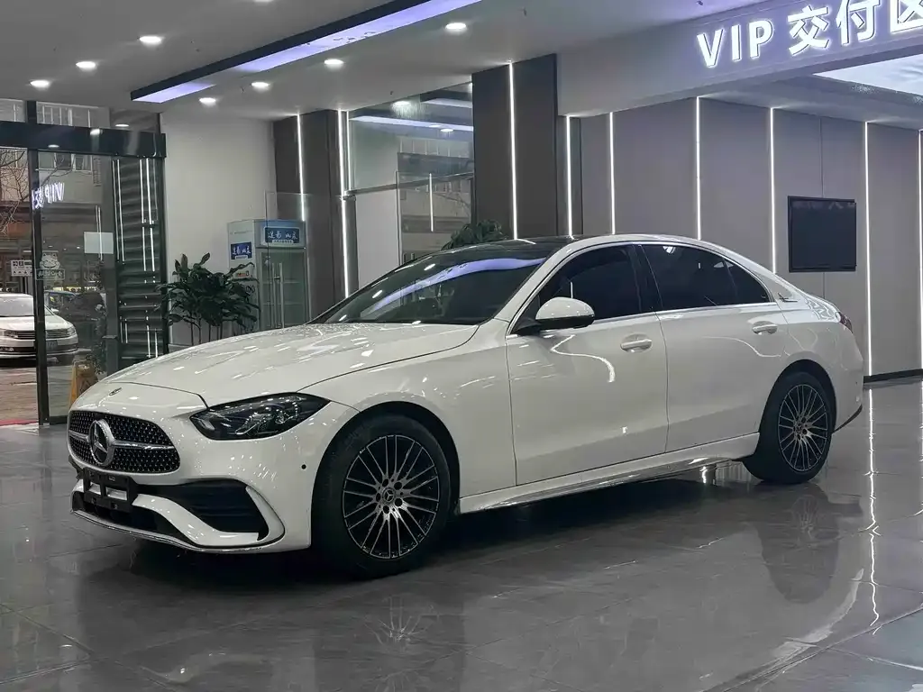 Mercedes-Benz C-Class — фото 1