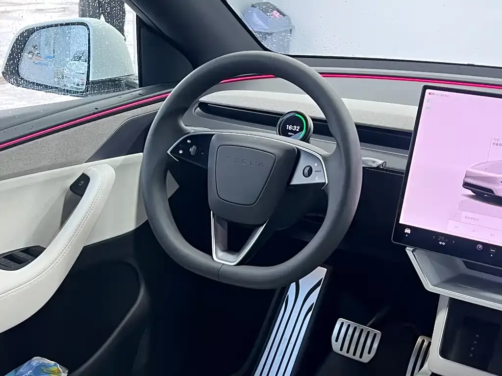 Tesla Model Y L 2025 из CN, фото 5