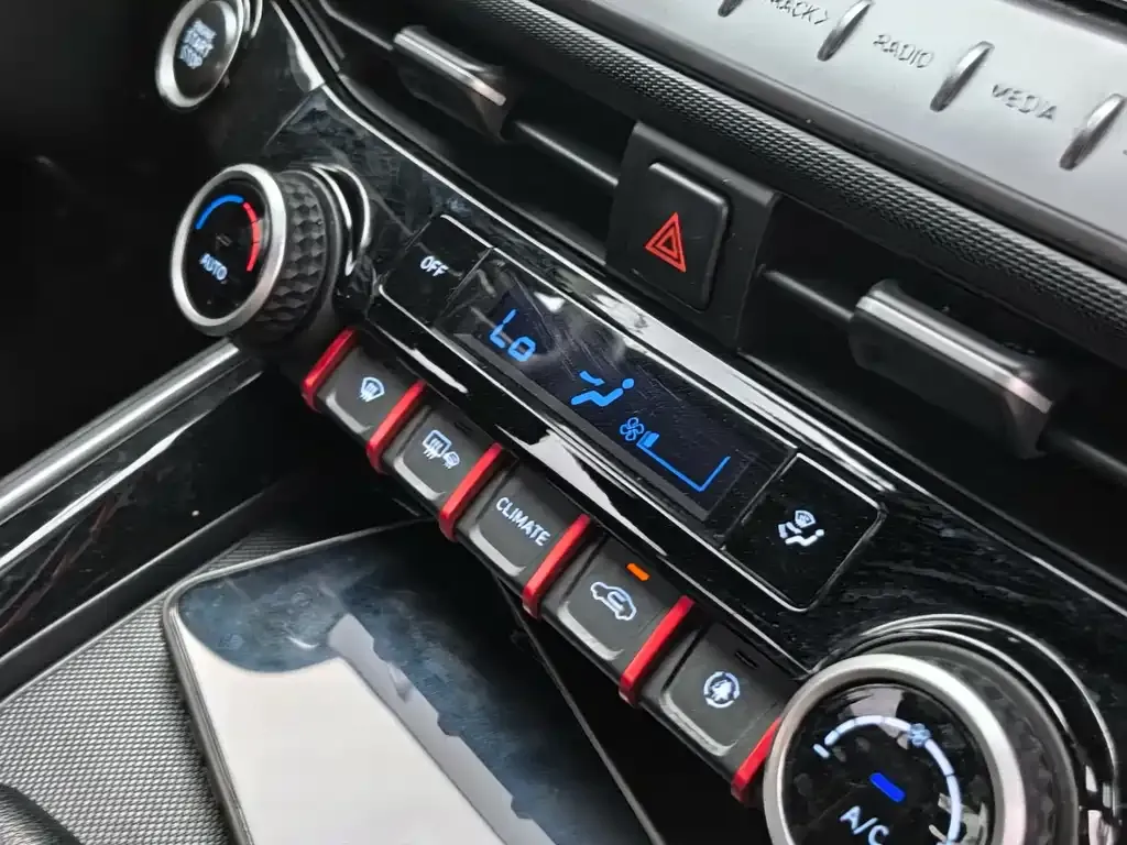 Hyundai Fista 2023 из CN, фото 4