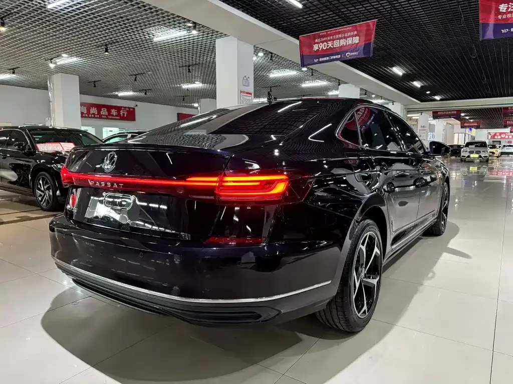 Volkswagen Passat — фото 2