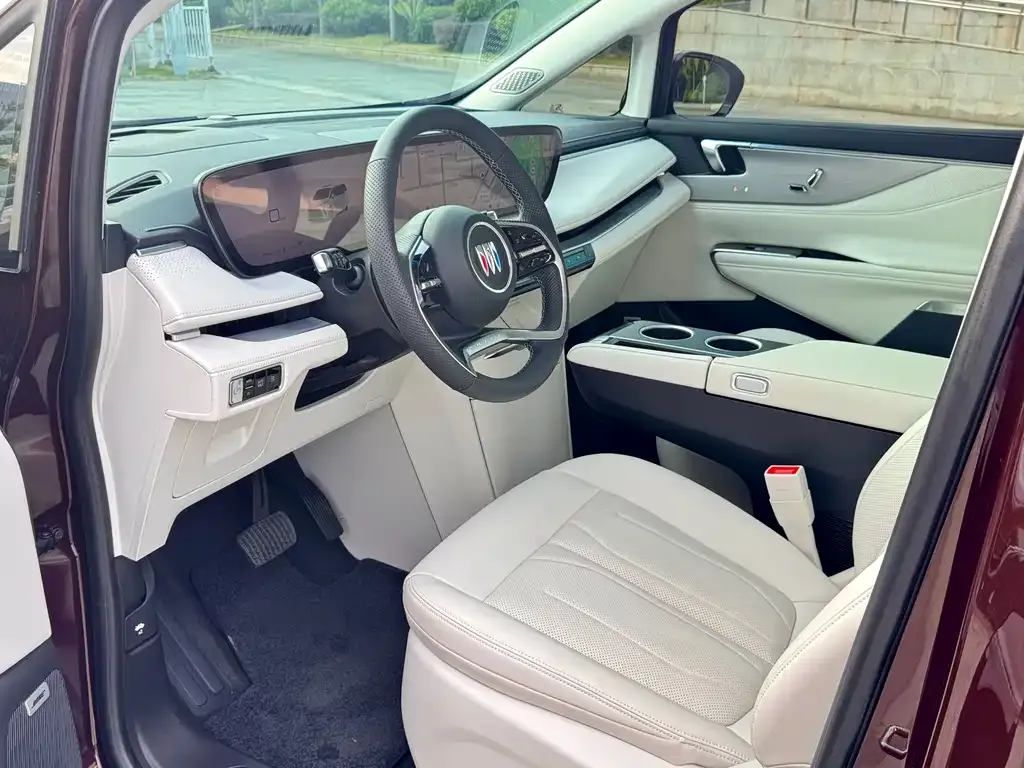 Buick GL8 Hybrid — фото 2