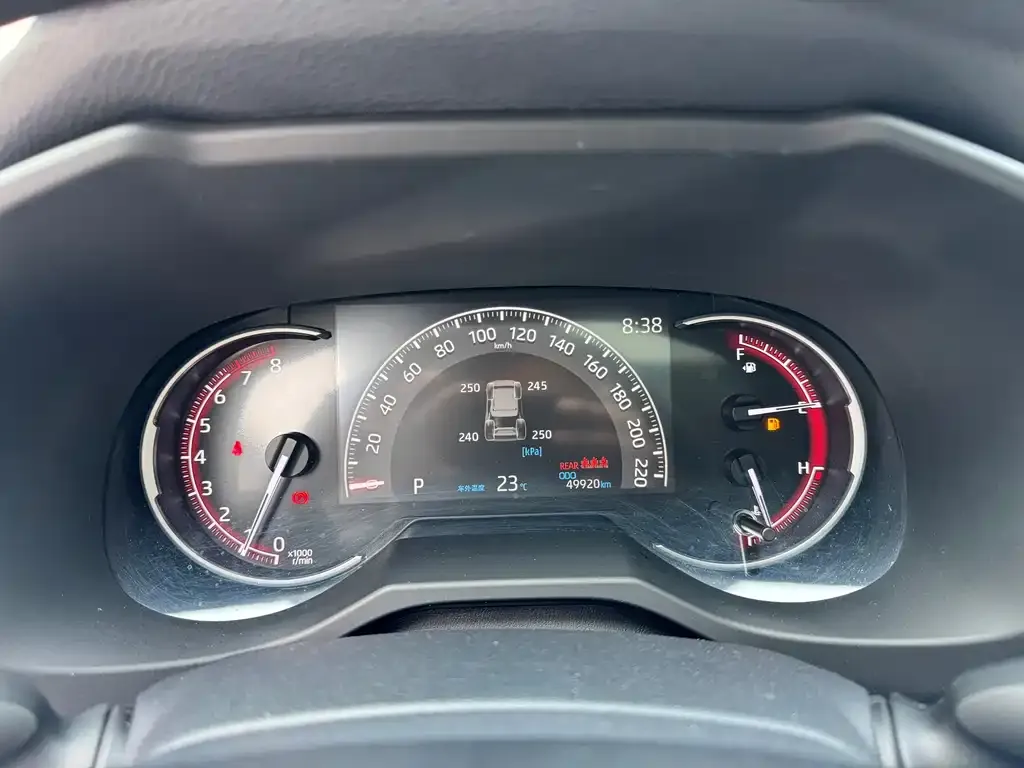 Toyota RAV4 — фото 2