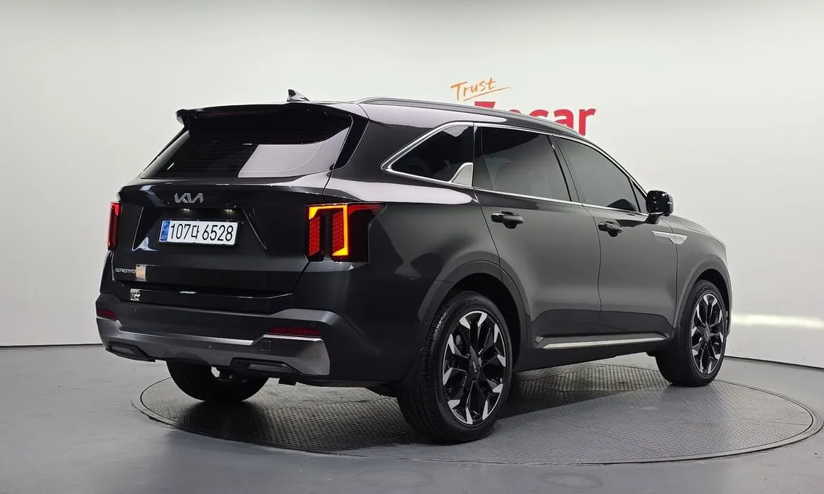 Kia Sorento — фото 5