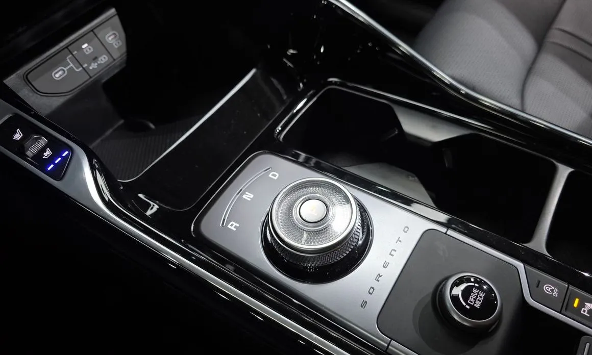 Kia Sorento — фото 4