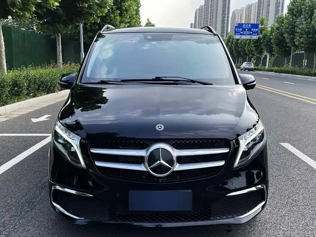 Mercedes-Benz V-Class — фото 10