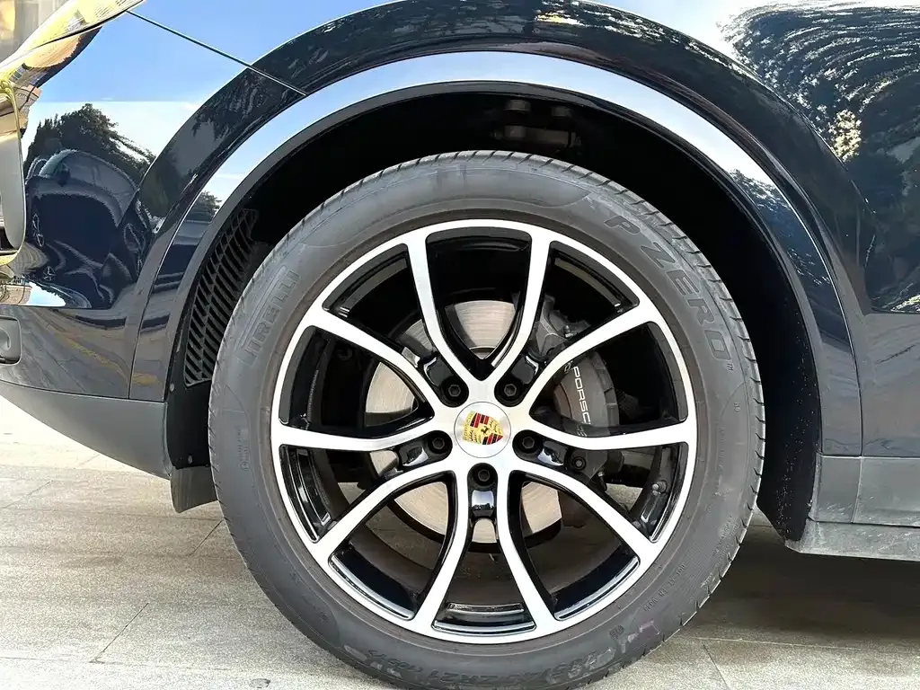 Porsche Cayenne — фото 10