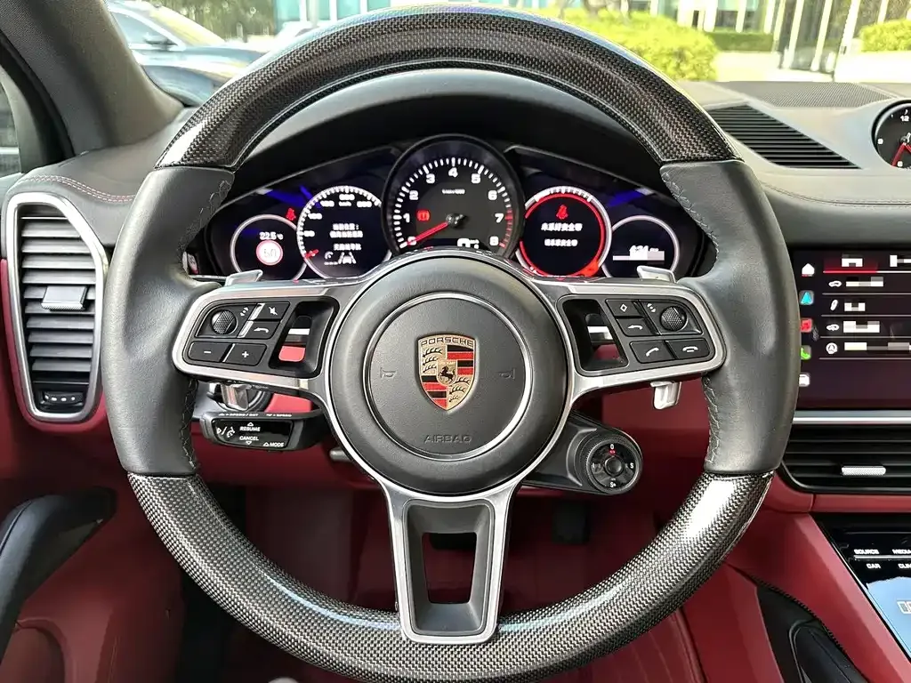 Porsche Cayenne — фото 8