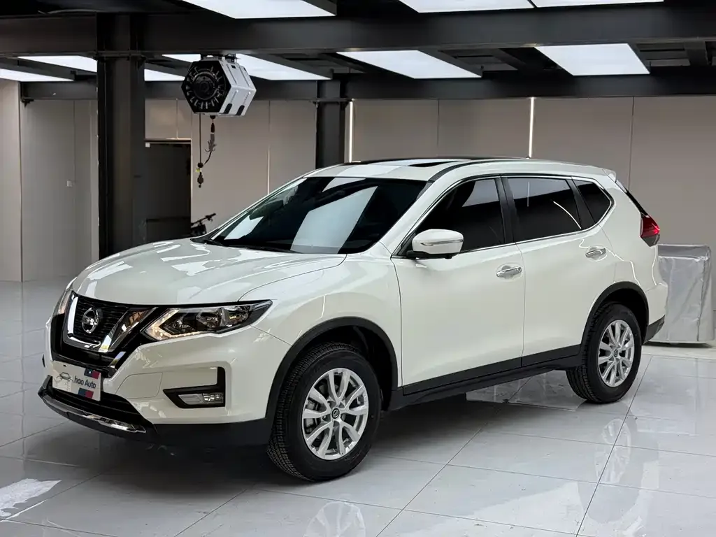 Nissan X-Trail — фото 1