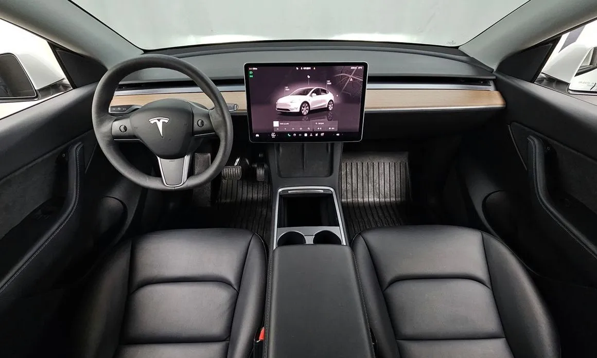 Tesla Model Y — фото 3