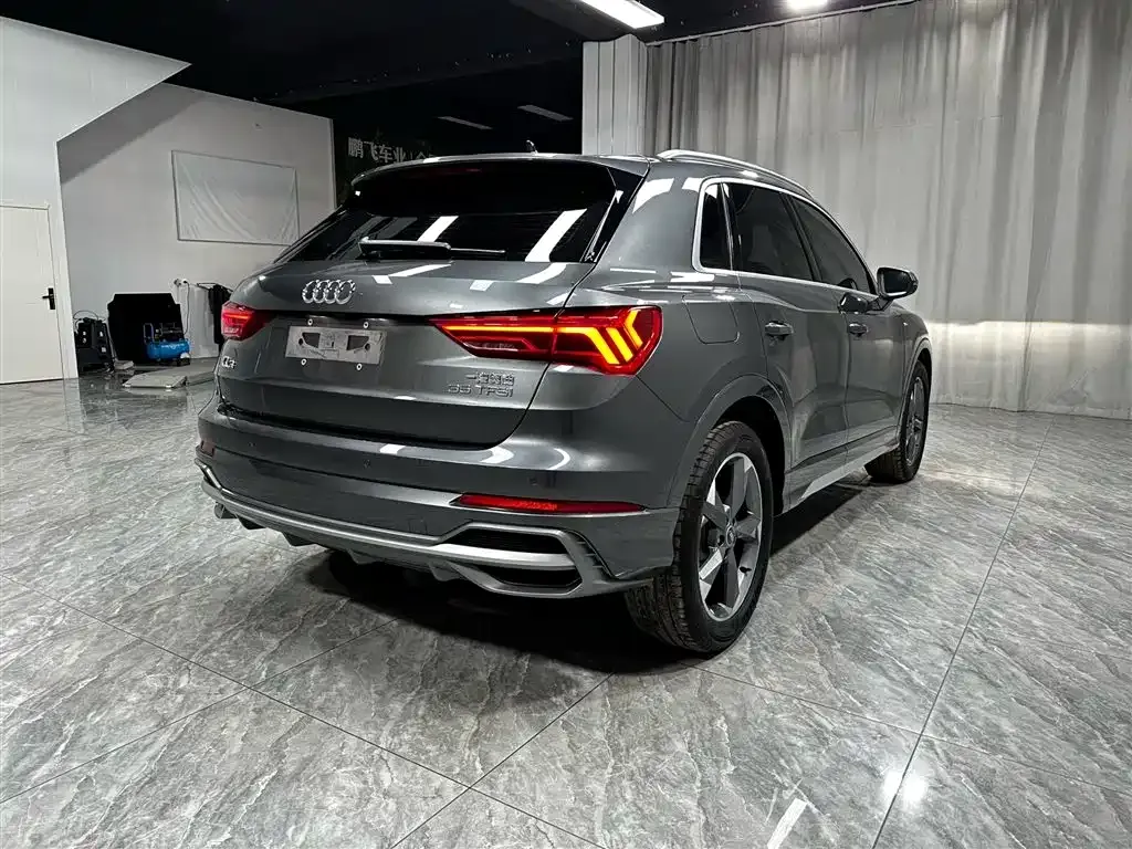 Audi Q3 — фото 10