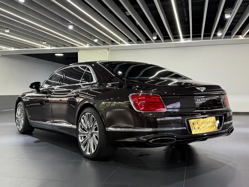 Bentley Flying Spur 2021 из CN, фото 8