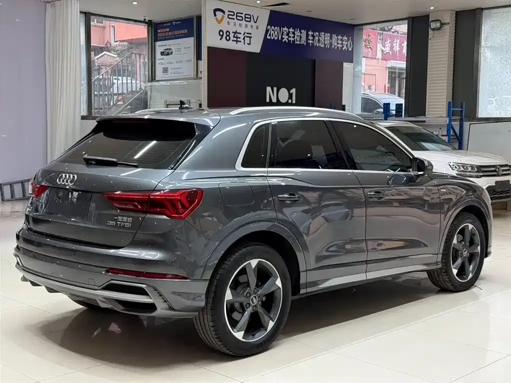 Audi Q3 — фото 8