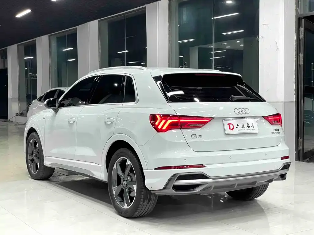 Audi Q3 — фото 6