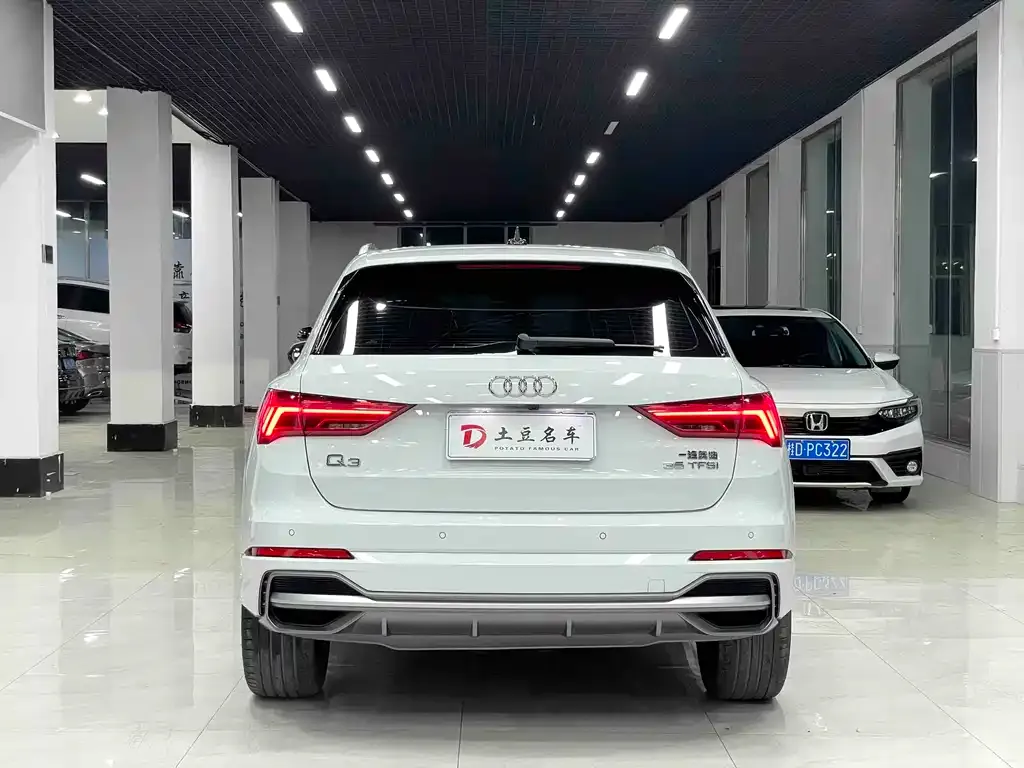 Audi Q3 — фото 8