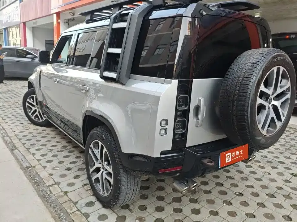 Land Rover Defender — фото 6