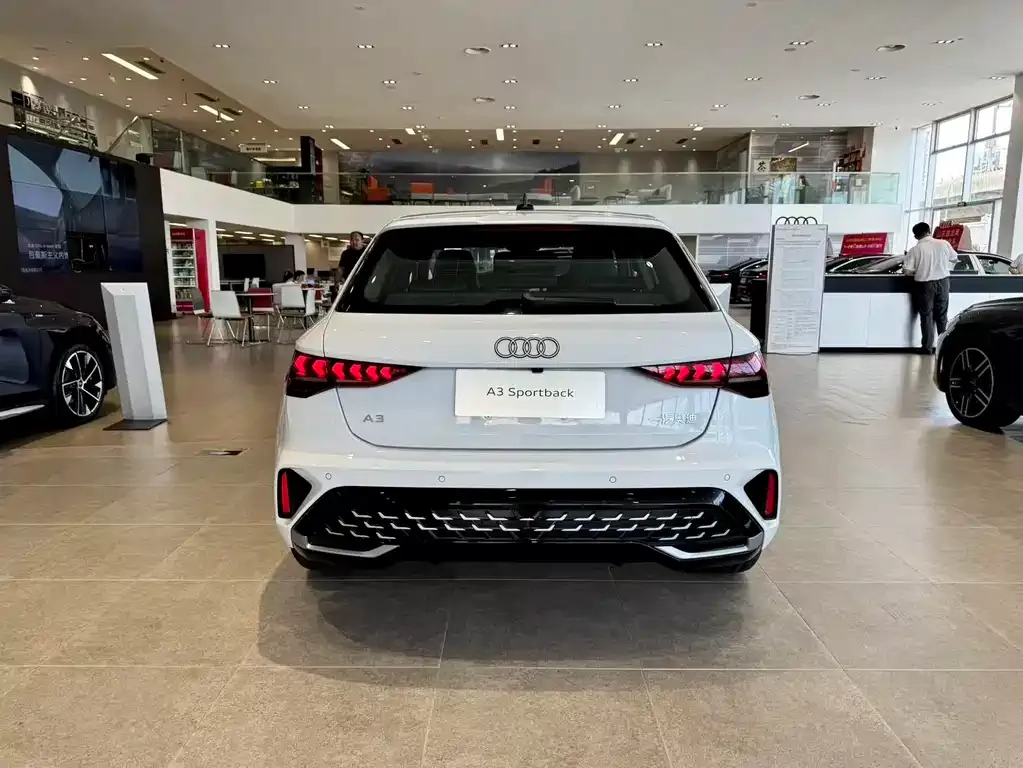 Audi A3 — фото 9
