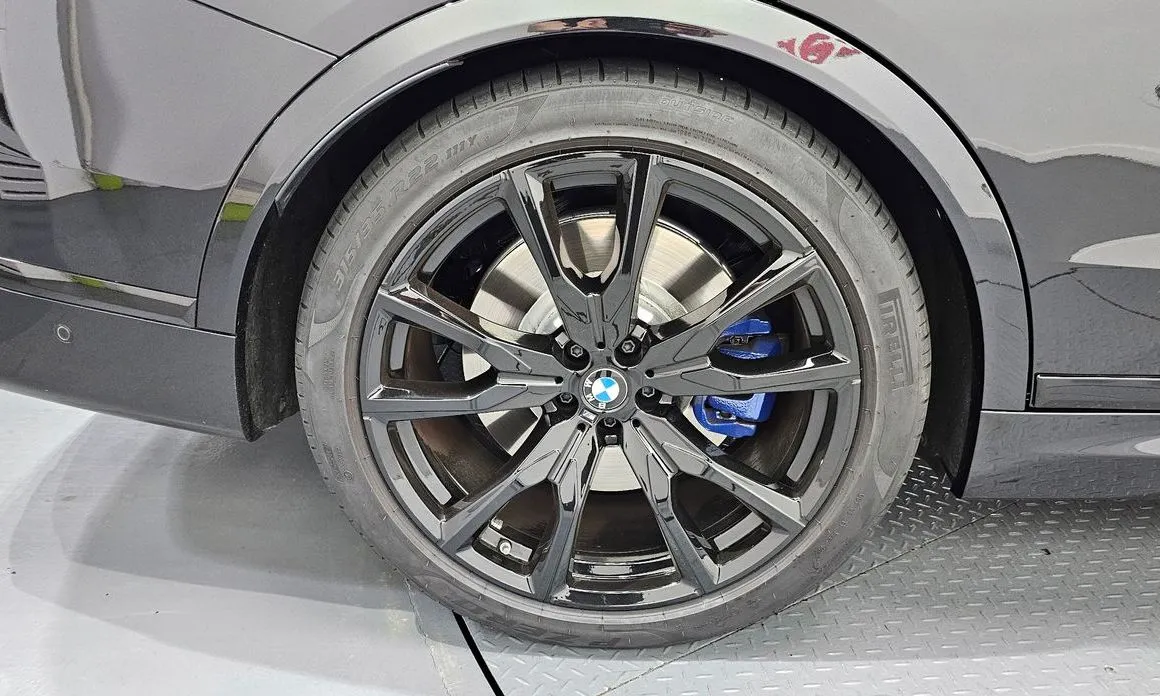 BMW X7 2025 из KR, фото 9