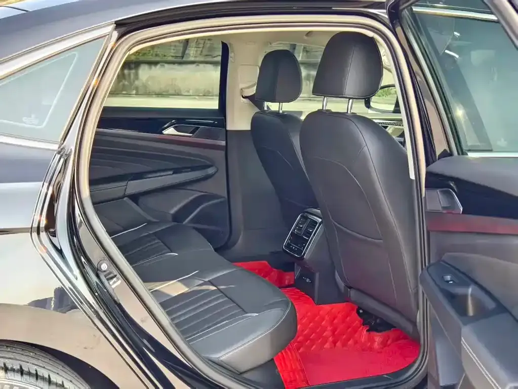 Volkswagen Passat — фото 6