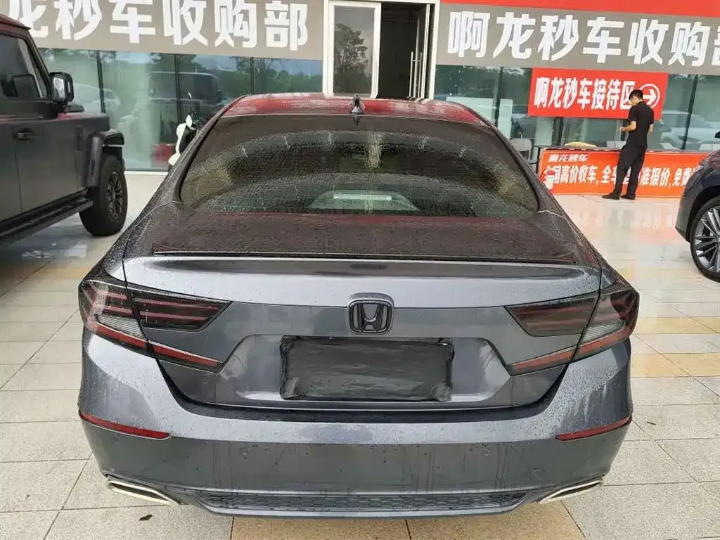 Honda Accord — фото 5