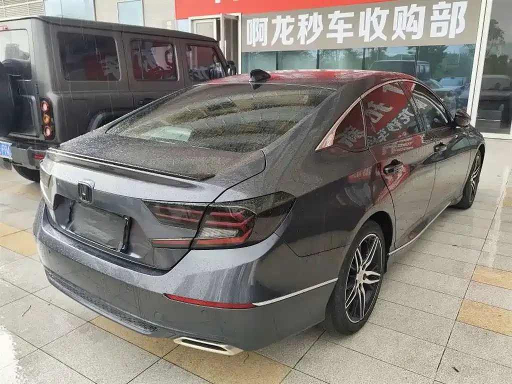 Honda Accord — фото 9