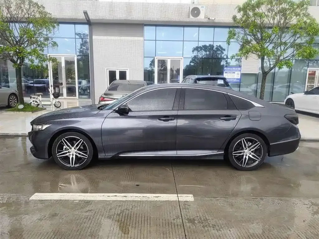 Honda Accord — фото 6