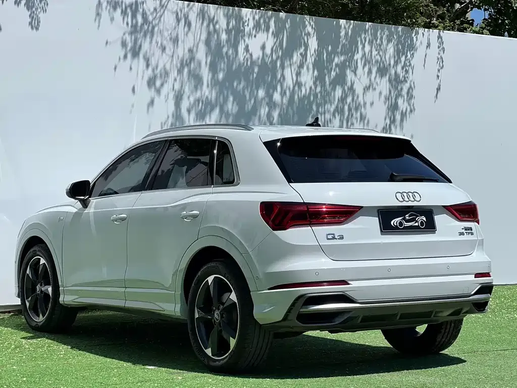 Audi Q3 — фото 7