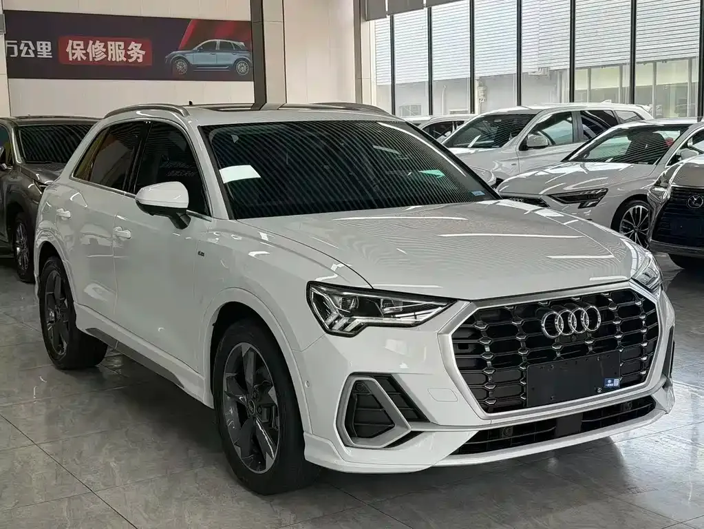 Audi Q3 — фото 10