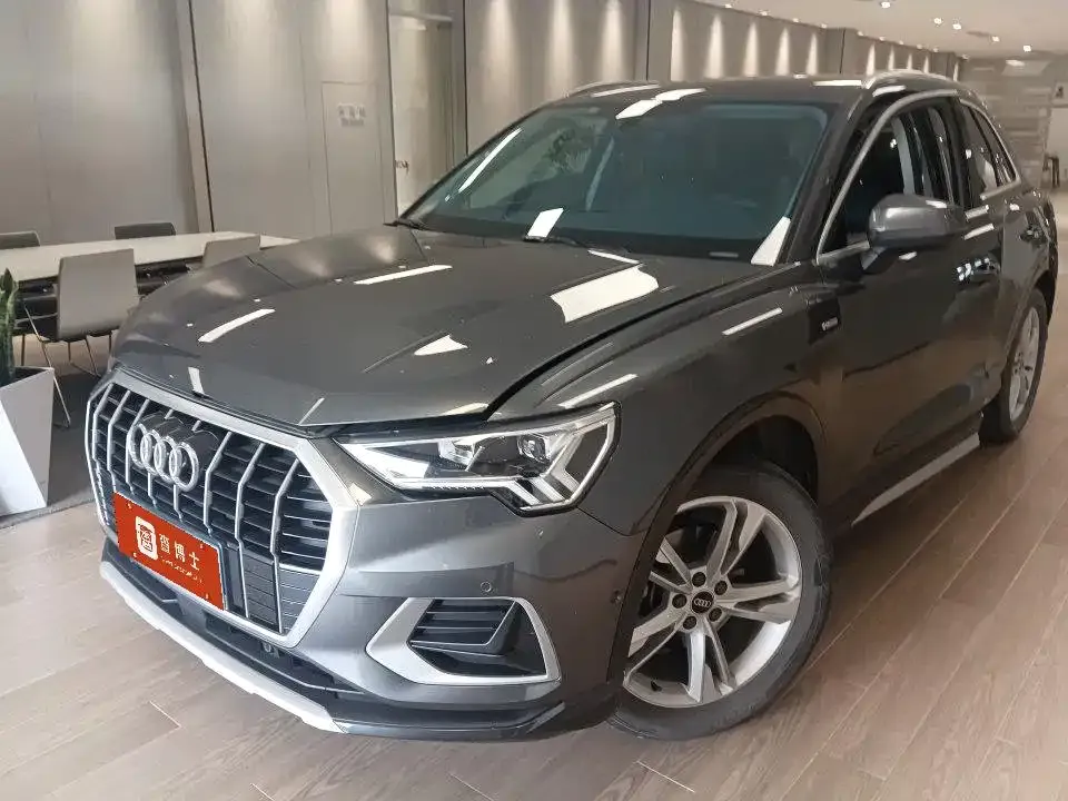 Audi Q3 — фото 1