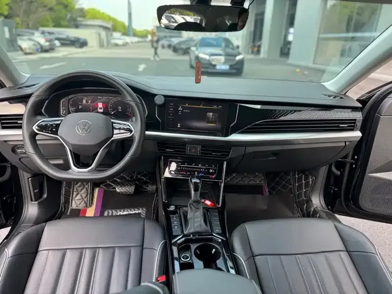 Volkswagen Passat — фото 10
