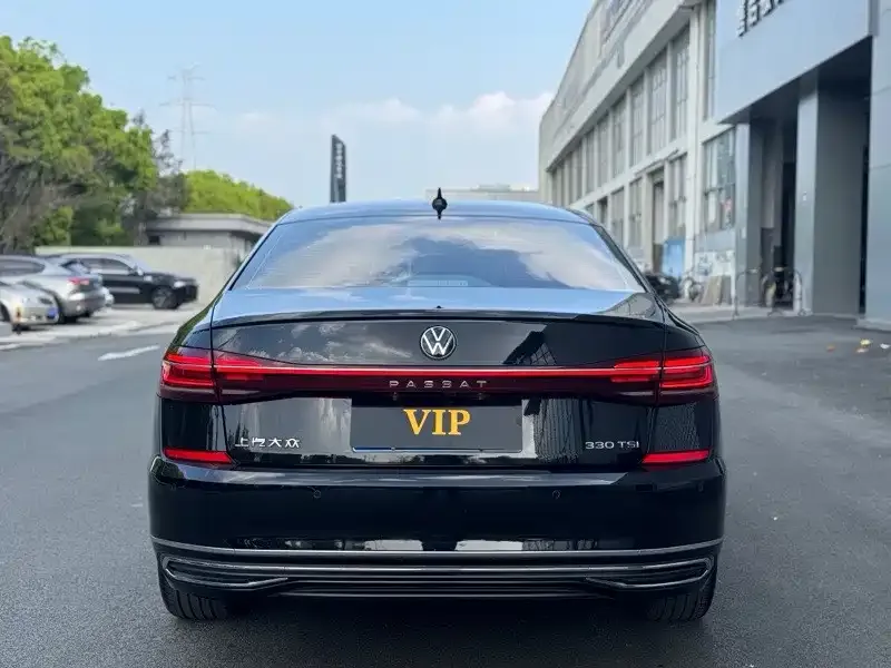 Volkswagen Passat — фото 2