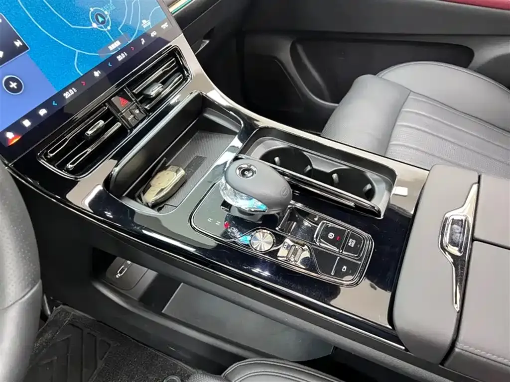 GAC Motor Trumpchi M8 — фото 10