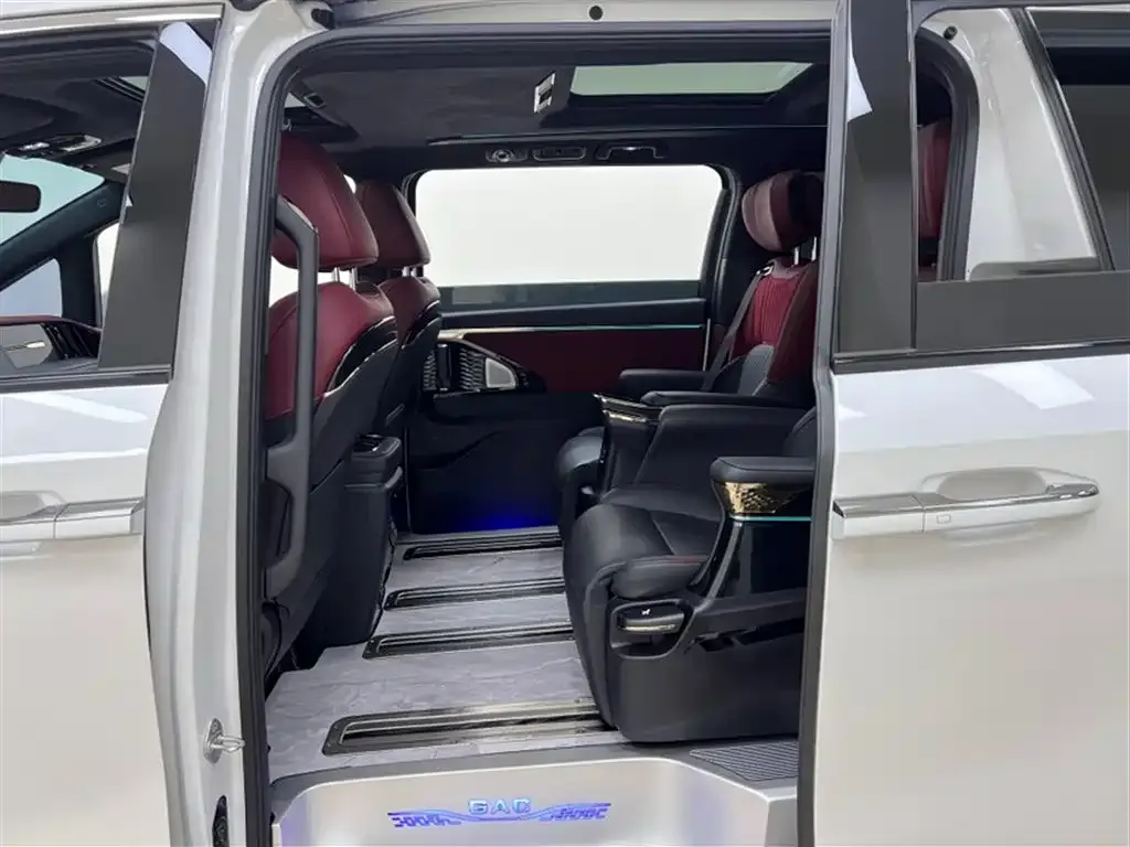 GAC Motor Trumpchi M8 — фото 9