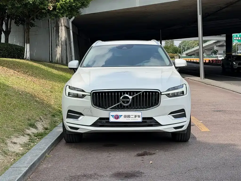 Volvo XC60 — фото 3