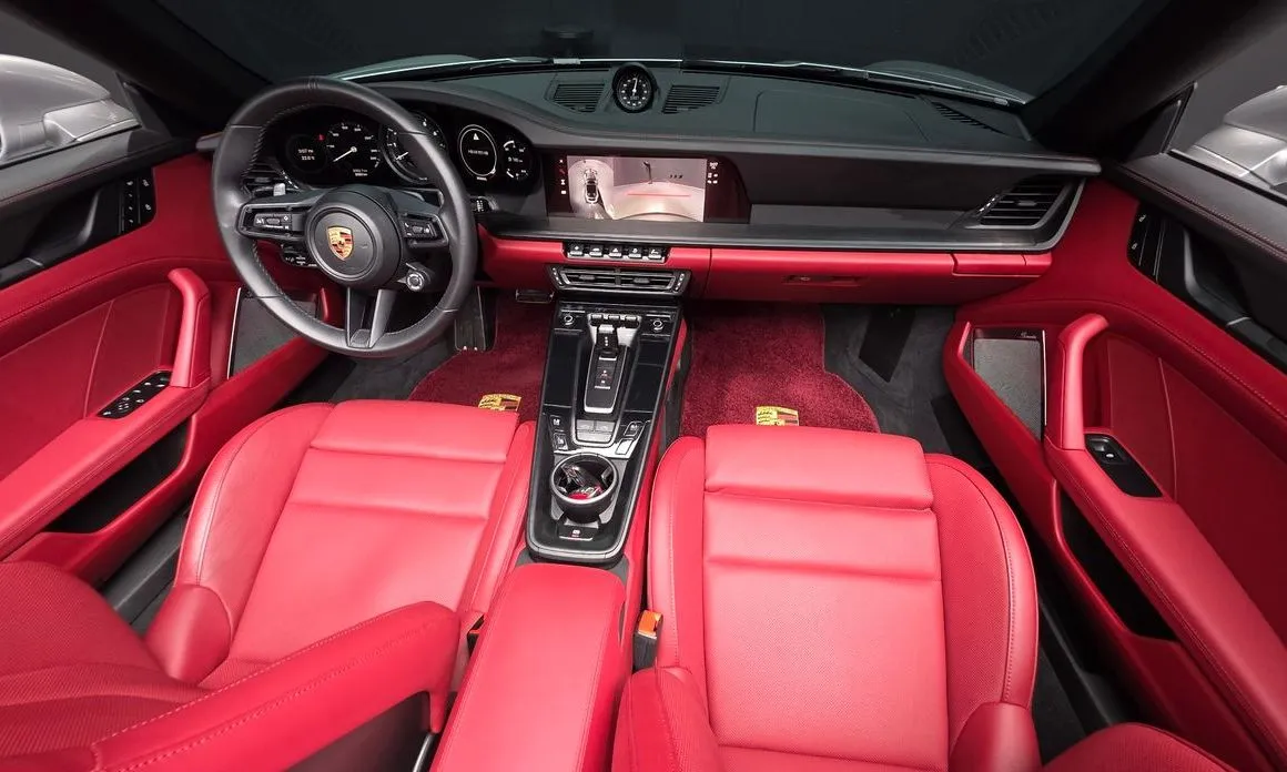 Porsche 911 2024 из KR, фото 7