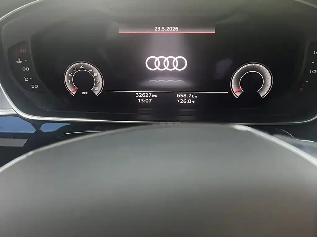 Audi A8 — фото 4