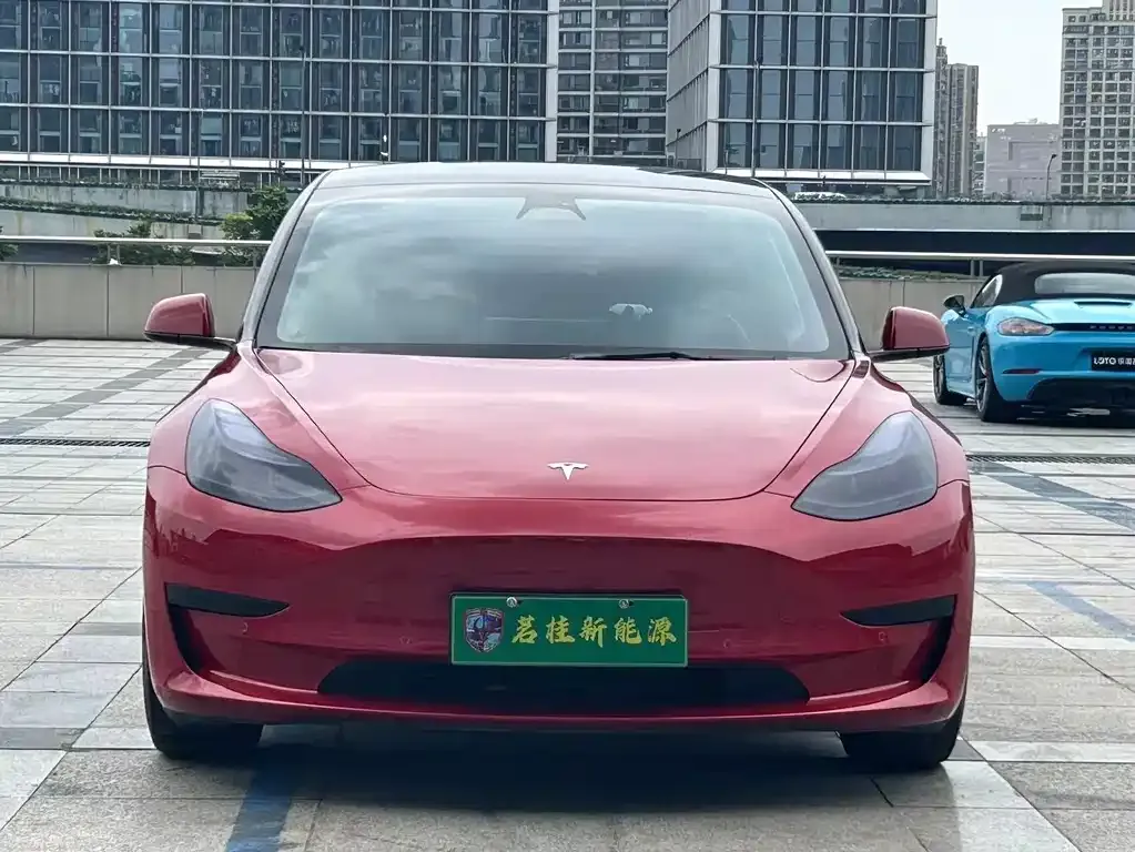 Tesla Model 3 — фото 8