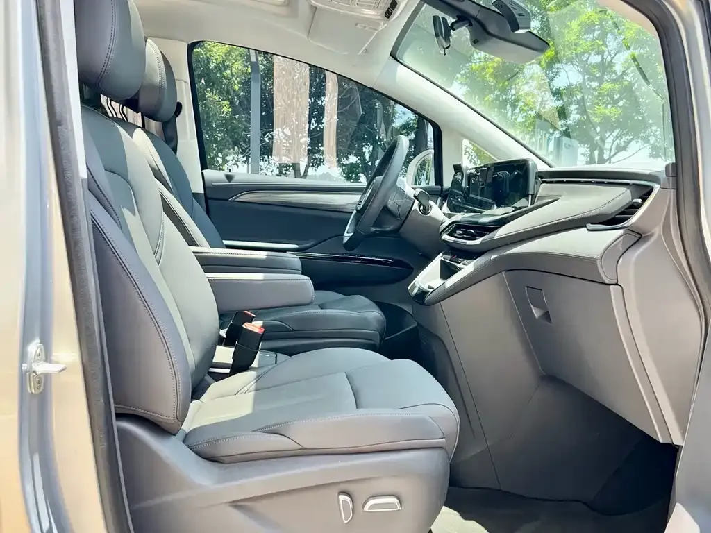 Buick GL8 Hybrid 2025 из CN, фото 2