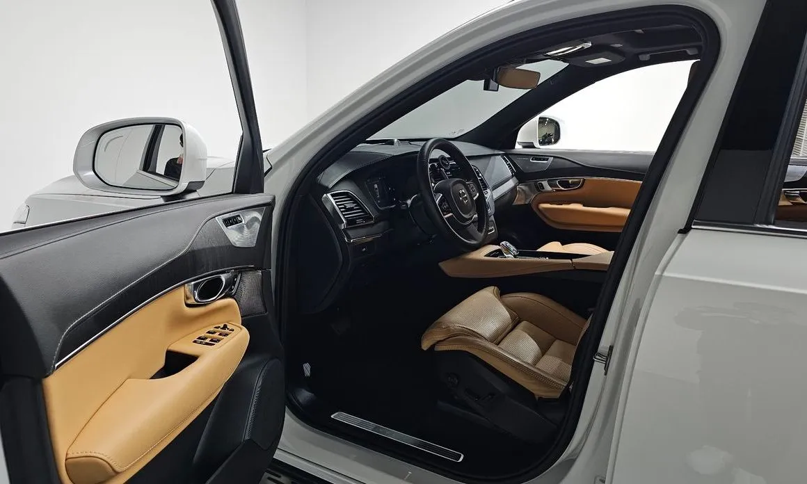 Volvo XC90 2025 из KR, фото 2